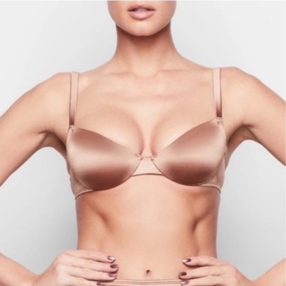 stretch satin underlined underwire bra - Picture 2 of 9